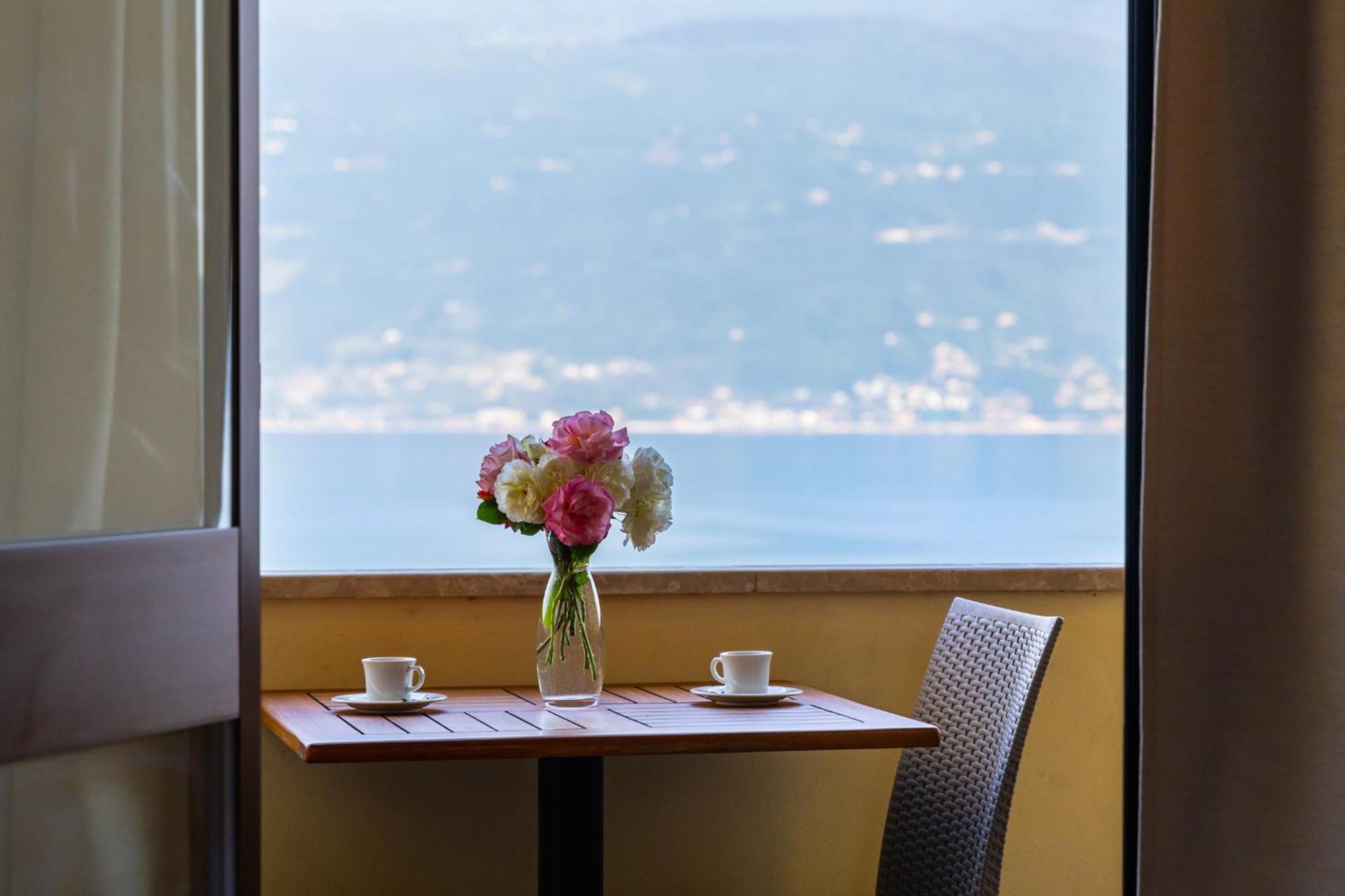 Hotel Meandro - Lake View Gargnano Rom bilde