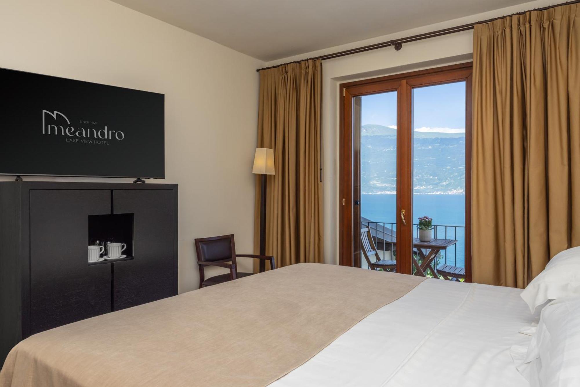 Hotel Meandro - Lake View Gargnano Eksteriør bilde