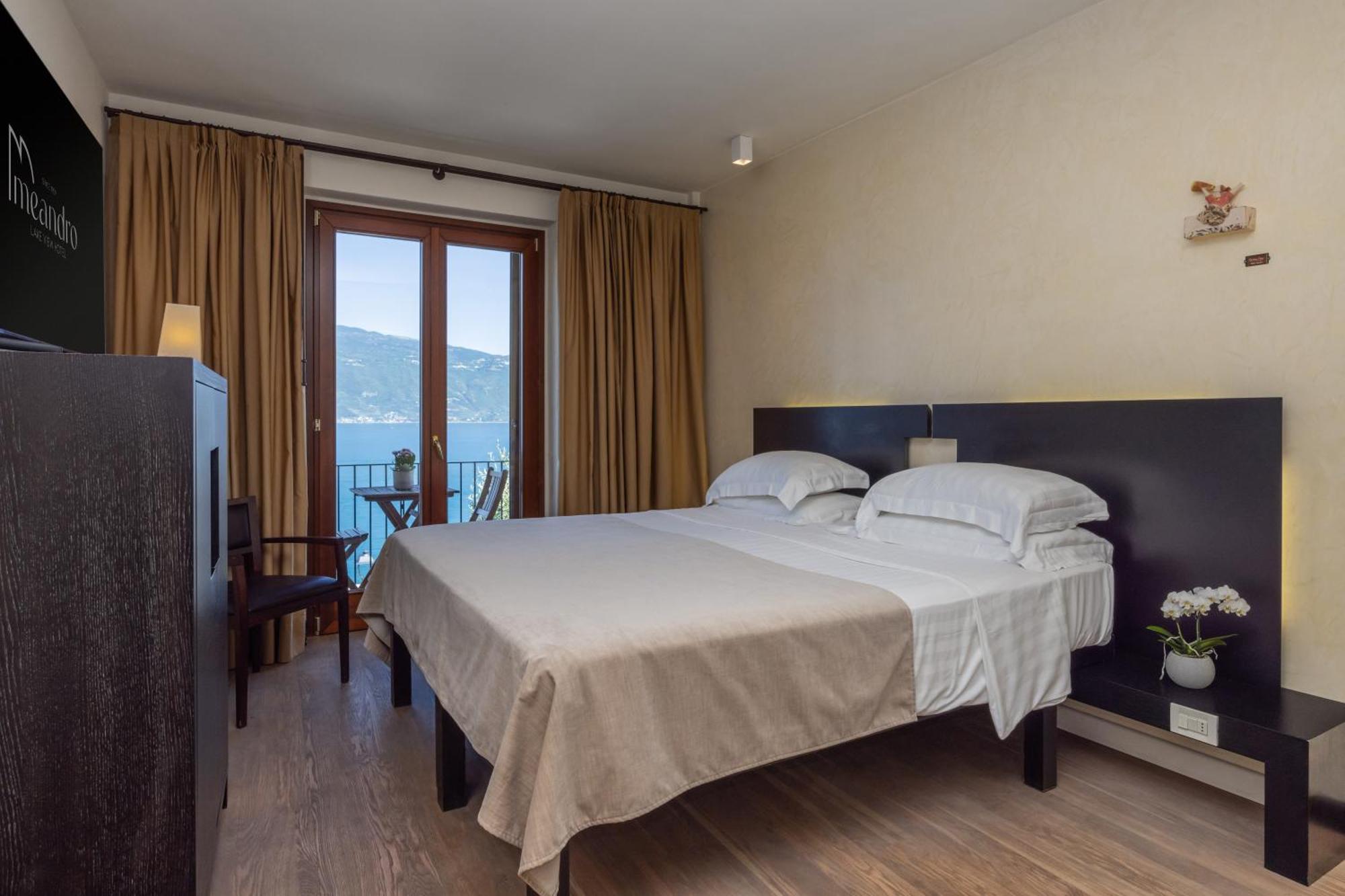 Hotel Meandro - Lake View Gargnano Eksteriør bilde